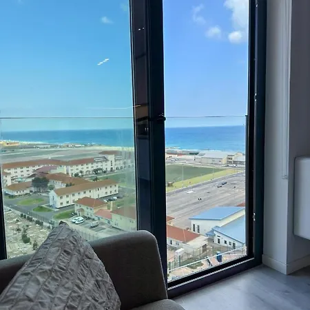 Floor - The Hub - Self Catering Apartment